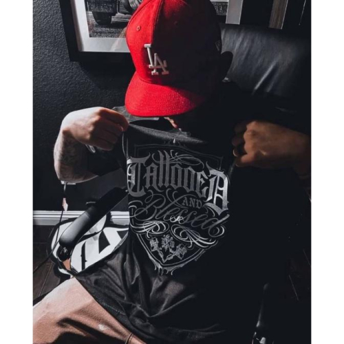 Chicano 刺青風格 T-shirt 加大