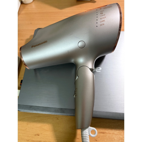 二手完整盒裝 日本 panasonic 國際牌 EH-NA0E奈米水離子 負離子吹風機 有正常使用痕跡