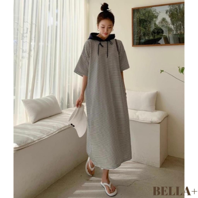 BELLA+台灣現貨秒出?大碼夏季休閒旅遊連帽半袖條紋連衣裙休閒寬鬆大尺碼洋裝連身洋居家帽T