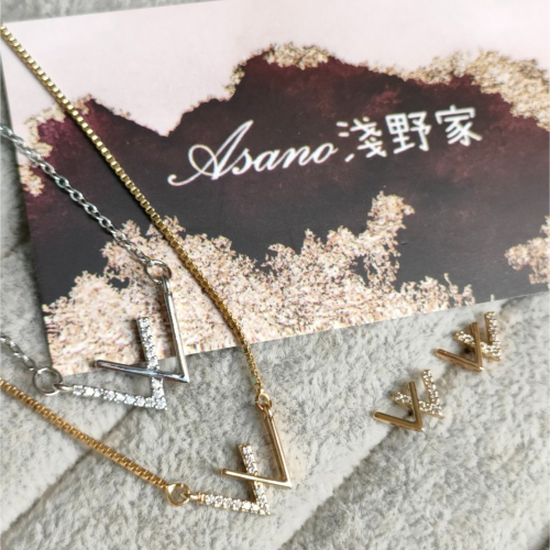 光與夜之戀．萬甄．W字母簡約微鑲項鍊耳環套組．２色