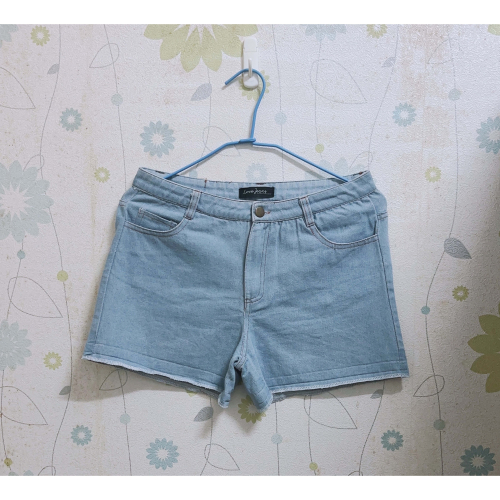 【QUEEN SHOP】休閒舒適拉鍊牛仔短褲