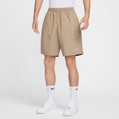 【WS】NIKE LAB SOLO SHORT 男款 防潑水 運動 休閒 短褲 卡其 DX0750-247 黑010