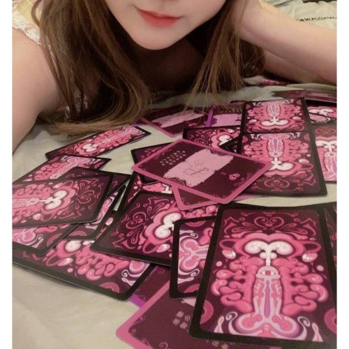 狼人殺桌遊｜盡慾趴體調情撲克牌+字襲的愛黃牌｜夫妻情侶交友約炮聯誼 交換禮物 生日禮物 KTV派對開趴