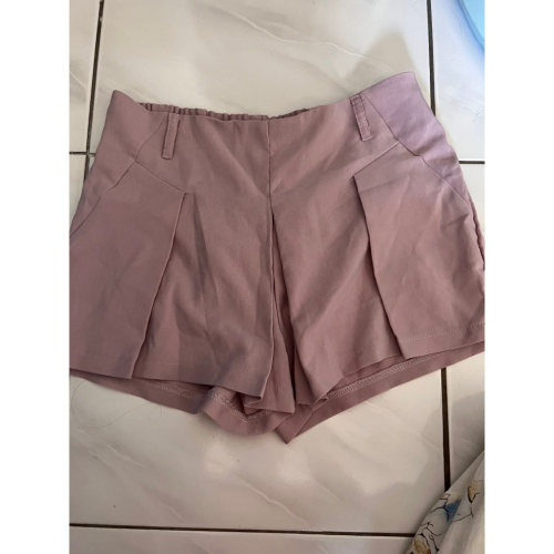 ￼粉色西裝短褲女版的 size S