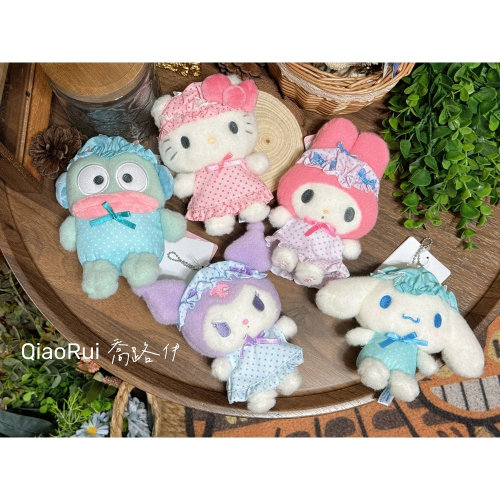 現貨 日本 Sanrio 三麗鷗 點點 絲帶睡帽 睡衣 娃娃吊飾 kitty 美樂蒂 庫洛米 大耳狗 漢頓