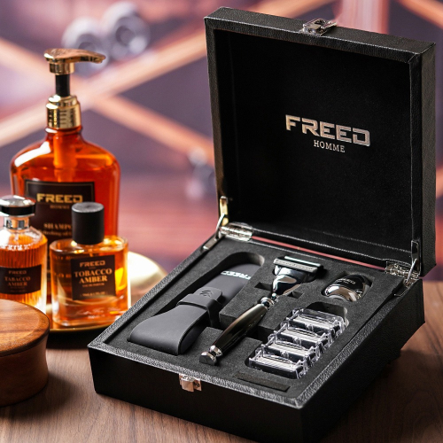 【FREED】一周年紀念款 尊爵四件組刮鬍刀禮盒 - 哈德斯