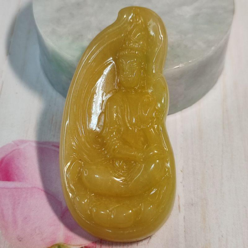 ?普渡眾生?天然緬甸玉A貨翡翠-冰黃翡 精雕 坐蓮 觀音菩薩 附證書 現貨實拍優惠特價【92jade 遇見善緣】