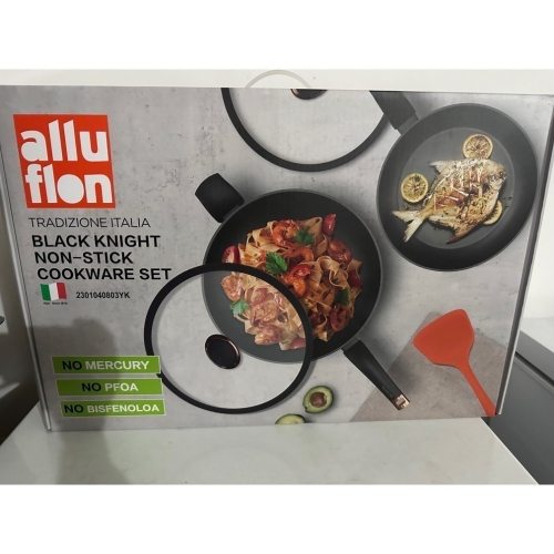 ￼義大利 Alluflon 黑騎士套鍋