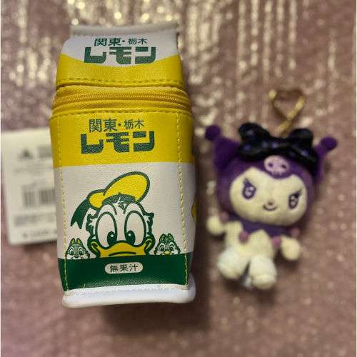 （現貨）迪士尼聯名限定檸檬牛乳唐老鴨登山扣包