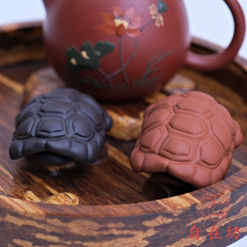 【全館滿599免運】富甲一方(朱泥 / 紫泥) 烏龜殼 紫砂陶瓷茶寵 茶盤裝飾 桌面擺件 茶桌裝飾【自在坊茶具】
