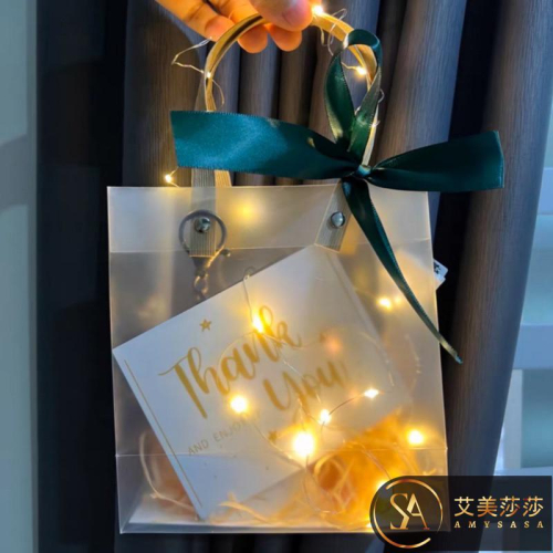 現貨 PP磨砂手提紙袋 禮品袋 生日禮物袋 磨砂袋 透明袋 購物袋 環保袋 手提袋 紙袋 牛皮紙袋 月餅袋 餅乾袋