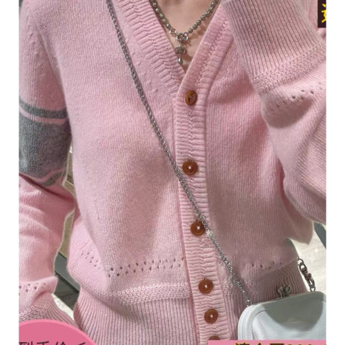 Vivienne Westwood 針織外套 小外套 經典土星標識甜味純色針織開衫！羊毛材質 親膚舒適 極簡主義