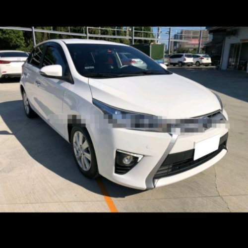 實車實價全額貸35萬白色車身顏色2.0萬公里2014年行駛里程5門5座車門乘客數汽油引擎燃料2驅