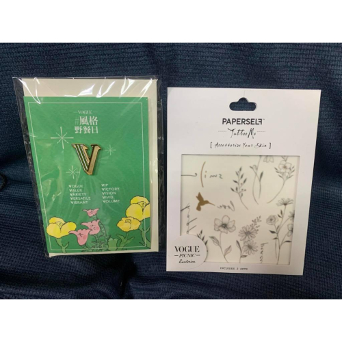 Vogue 野餐 + 周年紀念V徽章卡 （字母徽章+卡片+信封一組）紋身貼紙 紀念品