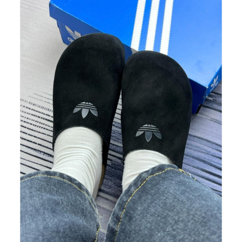 adidas originals Adimule 黑色 一腳蹬包頭鞋 勃肯鞋拖鞋 JQ4367 男女