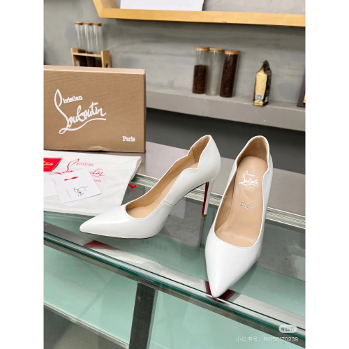 【Christian Louboutin】CL尖頭高跟涼鞋側空單鞋。❤︎經典款升級，上腳超美！所有目光都將為你停留！✨