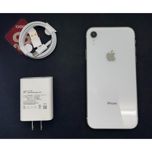 二手精品 iphone XR 128GB 白色 9成新 電池健康度100% 無盒裝有附正廠配件 贈保護貼及空壓殼
