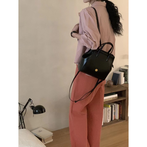 Eonni 正韓?? 《韓系全牛皮雙肩包》