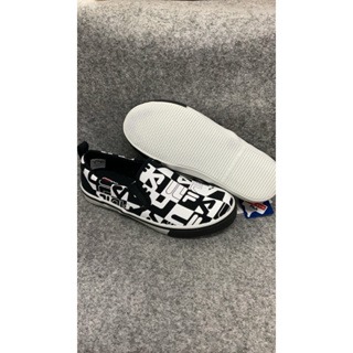 麻糬鞋屋? FILA 男童加硫帆布鞋/親子鞋(台灣製造) 2-C826W-001-黑 超低直購價590元