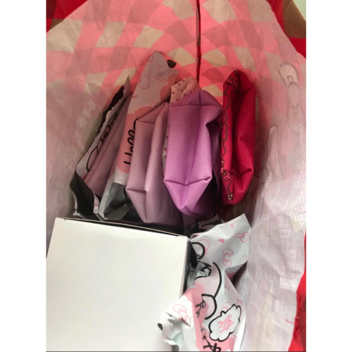 【小咪ㄉ家】7-11Hello Kitty金豬年萬用小提袋、一組450元，如單買一個120元