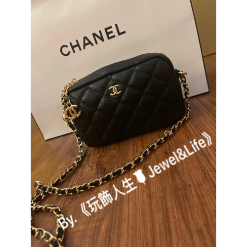 品牌VIP經典贈品MAKE UP系列? 超美 雙C LOGO 黑色皮穿鍊 菱格紋 輕便 鍊條包 相機包 斜背包 小方包