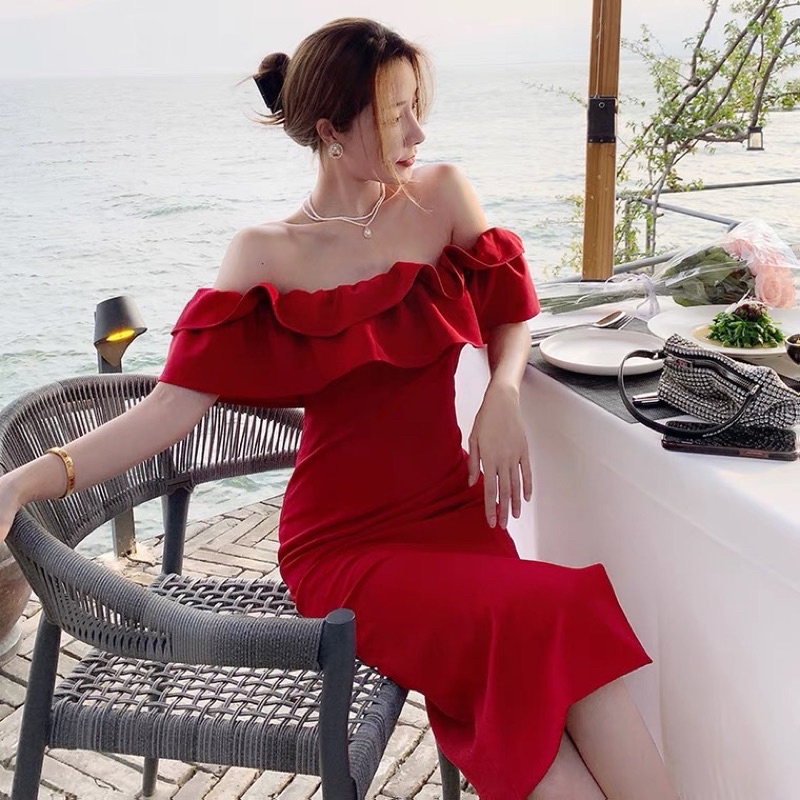 ❤️現貨在台、紅S.M 性感 女神 包臀 一字領 露肩 連衣裙 法式 復古 小紅裙 赫本 洋裝 禮服 中長款 長裙