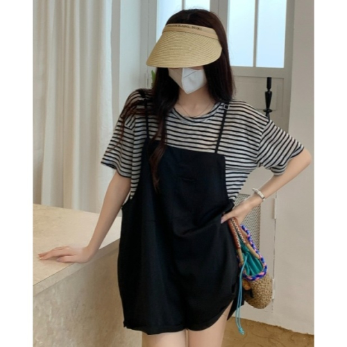 ? 背帶短褲套裝 兩件式設計