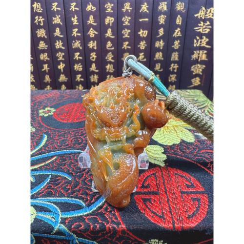 天然翡翠A貨-龍霸天下手工精雕掛件 商品編號070703