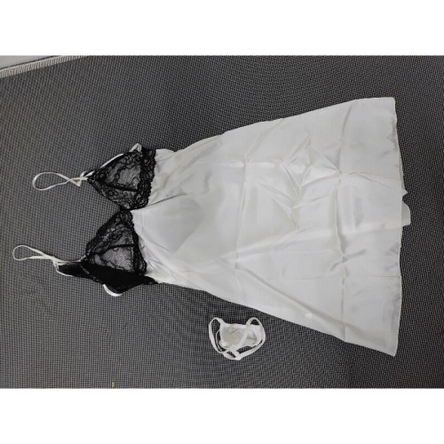 性感睡衣 白色 緞面 2XL 附胸墊 80~90公斤以內皆可穿