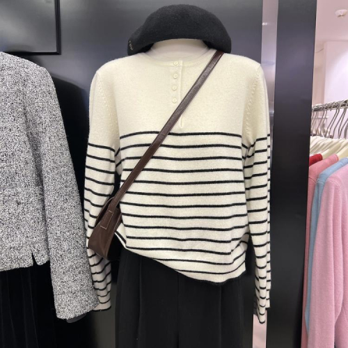 DearGod正韓女裝FEIDING非町2022秋冬半系扣設計圓領長袖條紋毛衣女保暖羊毛上衣