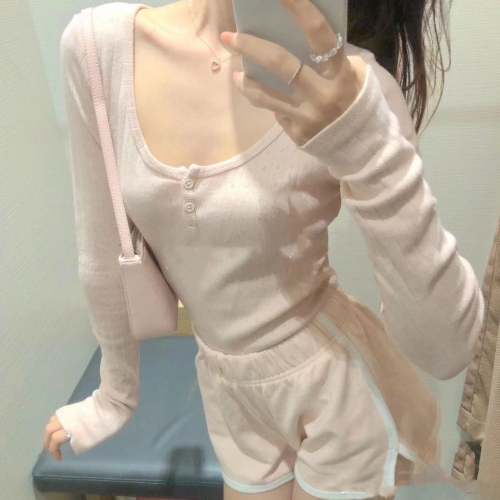 BM Brandy Melville 長袖T 甜心純欲碎花三粒扣 純棉提花 正肩 修身顯瘦 單穿打底都好看 舒服❤️ 粉