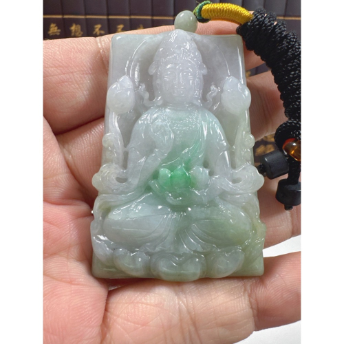 天然翡翠A貨-觀自在蓮花觀音立體厚庄掛件 商品編號：071501