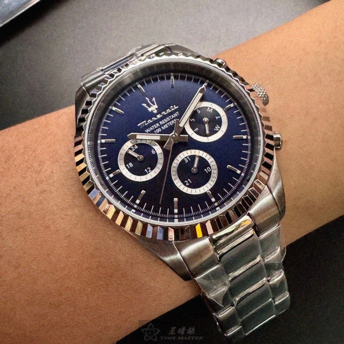 MASERATI手錶,編號R8853100022,44mm銀圓形精鋼錶殼,寶藍色三眼, 中三針顯示錶面,銀色精鋼錶帶款