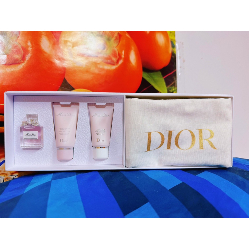 迪奧 花漾迪奧愛戀旅行組 (淡香水5ml+身體乳20ml+護手霜20ml)百貨公司專櫃貨