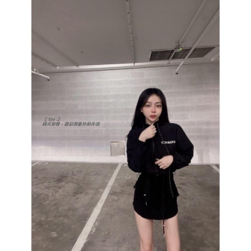 YNA台灣女裝現貨 風衣外套 簡約 個性 立領 防曬外套 冷氣房 ins ootd aifei 彩色方塊