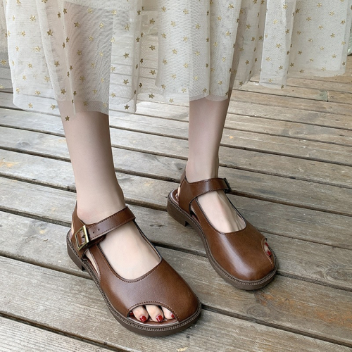 大頭涼鞋女2021新款復古文藝青年搭扣羅馬鞋包頭鏤空寬胖腳板百搭