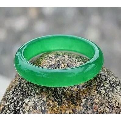 精選冰種愛戀冰心泛綠漾夢幻唯美翡翠玉鐲 ，古樸寶光，玉質細膩書