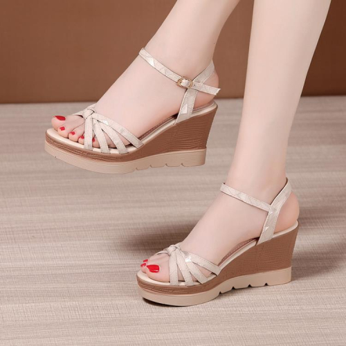 坡跟高跟涼鞋女2023夏新款松糕厚底防水臺大碼41-43百搭露趾涼鞋