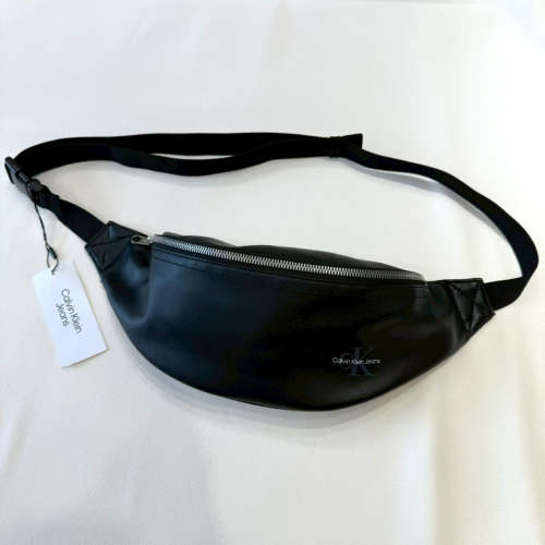 【CK｜全新】現貨 CALVIN KLEIN 包包 胸包 男款 小標 壓紋 腰包｜Little Bee 小蜜蜂精品
