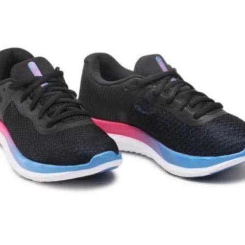 女款 UA Charged Breeze 黑藍粉 透氣 慢跑鞋 定價3080