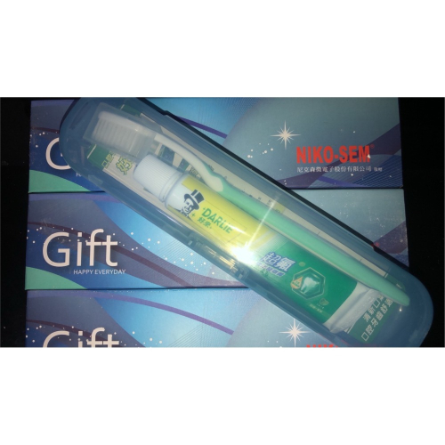 超氟薄荷牙膏旅行組 四盒
