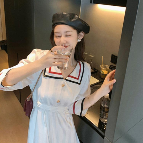 DearGod正韓女裝法式復古桔梗別致設計感小清新赫本風甜美娃娃領泡泡袖連身裙女夏