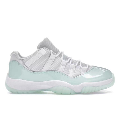 AJ 11 RETRO LOW ＂Igloo＂ W 女鞋