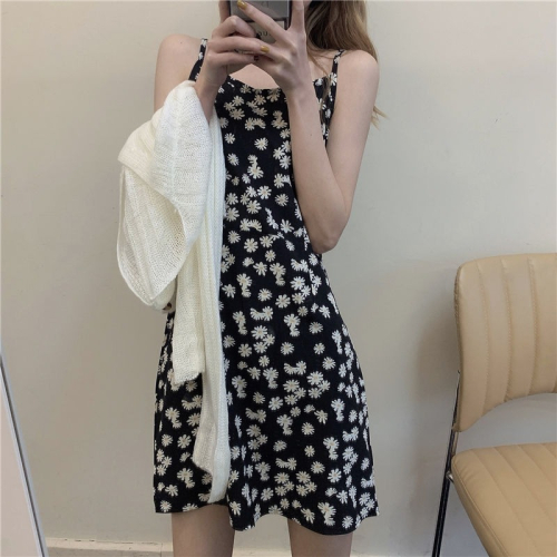 夏季新款裙子復古仙女法式小雛菊連衣裙女氣質收腰顯瘦吊帶裙