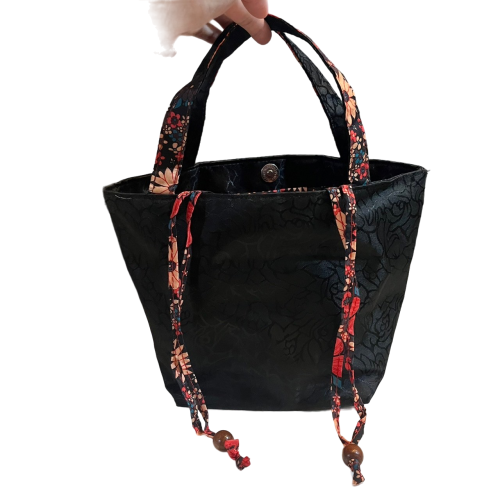 ❮近新❯ 日本 Kanwek 手作刺繡拼接水桶包 牛津布手提袋 環保袋 袋子 提袋 收納袋 小包 小提包 手提包
