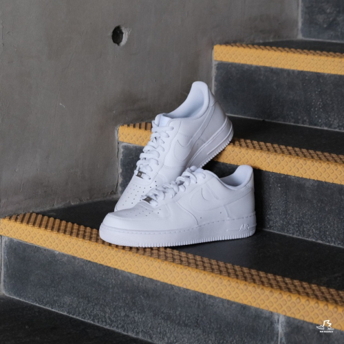 Nike Air Force 1 全白 經典款 鐵牌 CW2288-111 男女休閒運動鞋