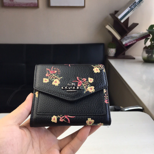 Coach皮夾 短夾 零錢包7個信用卡槽,全長型紙幣隔層,搭扣封口,外部拉鍊零錢袋氣質 實用