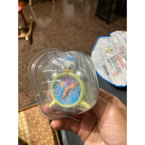 唐老鴨躲貓貓