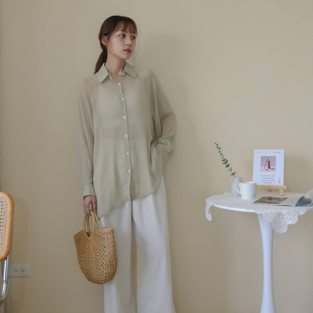 【Our Studio】慵懶透膚長版開釦襯衫 粉膚色 淺綠色(現貨)