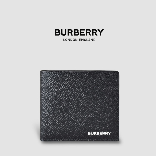 ?Burberry Bifold Wallet 燙印品牌字母徽標粒面雙摺皮夾｜黑色｜荔枝皮紋｜對折｜8卡｜短夾｜錢夾